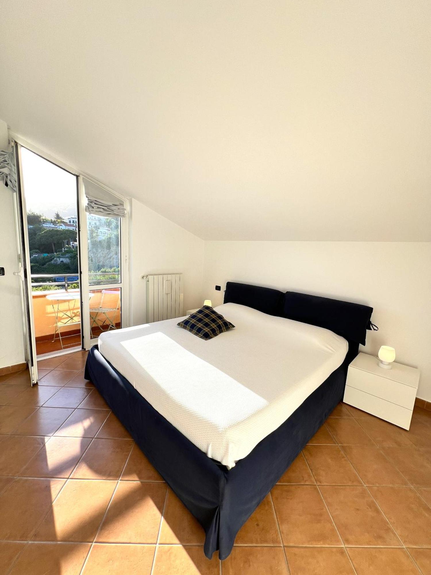Apartment Attico 2 Free Parkings & Bike Pietra Ligure