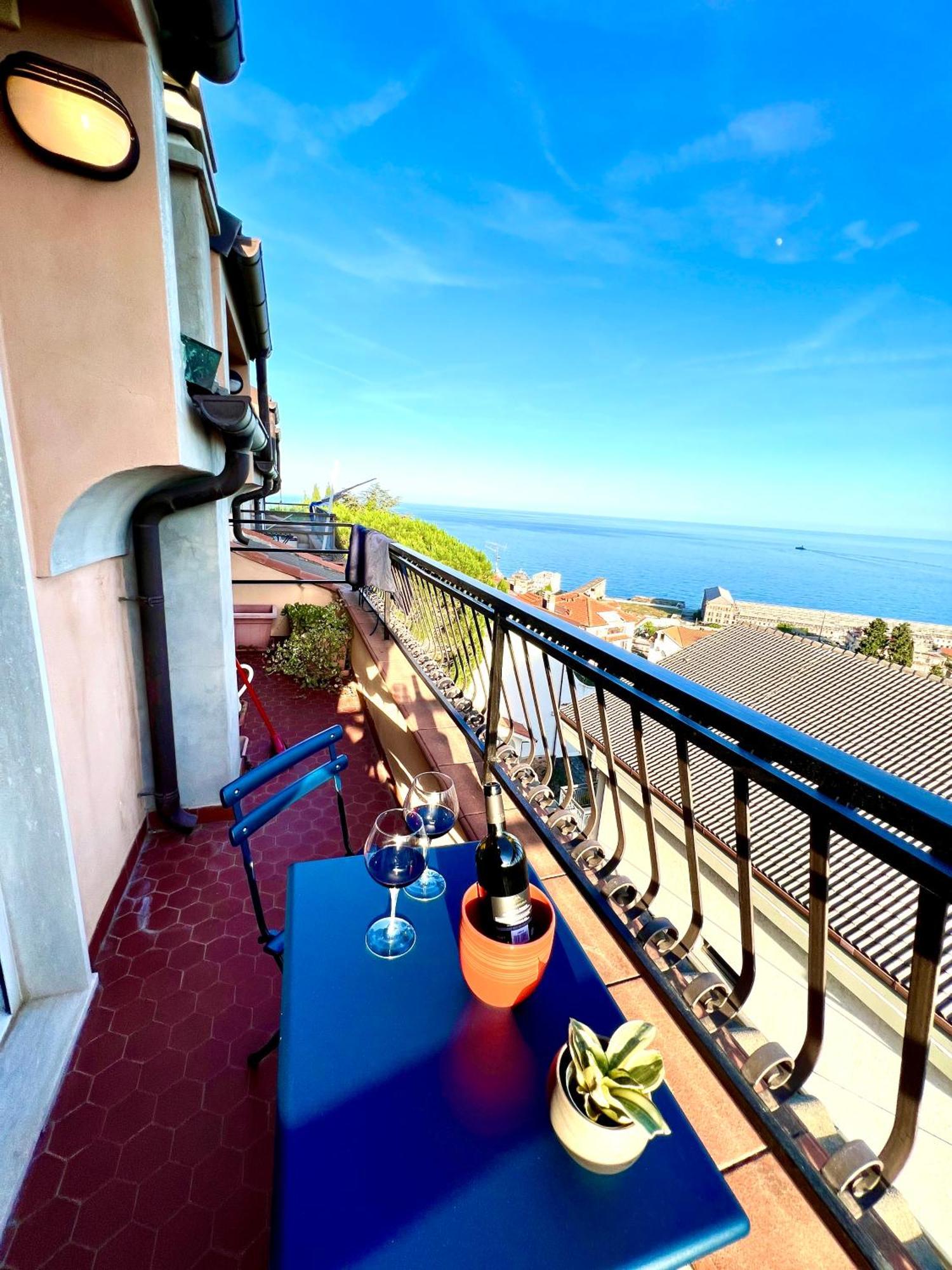Apartment Attico 2 Free Parkings & Bike *